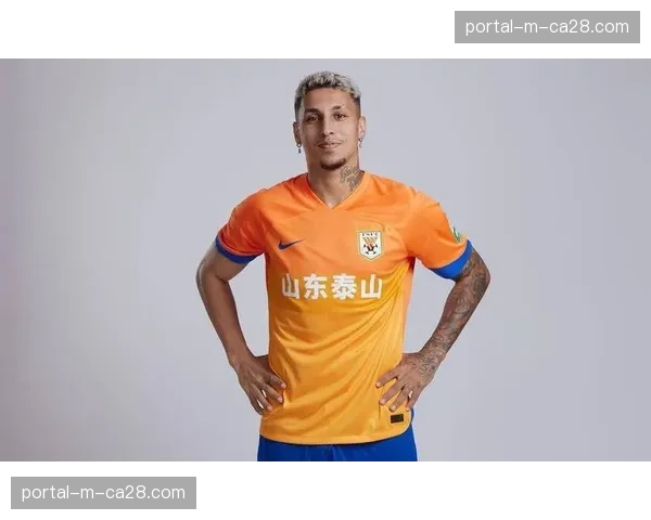 山东泰山上将克雷桑腿部拉伤，需休战三到四周